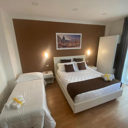 Politeama Center Bed & Breakfast Palermo Bagian luar foto