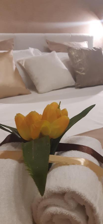 Politeama Center Bed & Breakfast Palermo Bagian luar foto