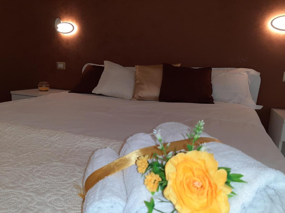 Politeama Center Bed & Breakfast Palermo Bagian luar foto