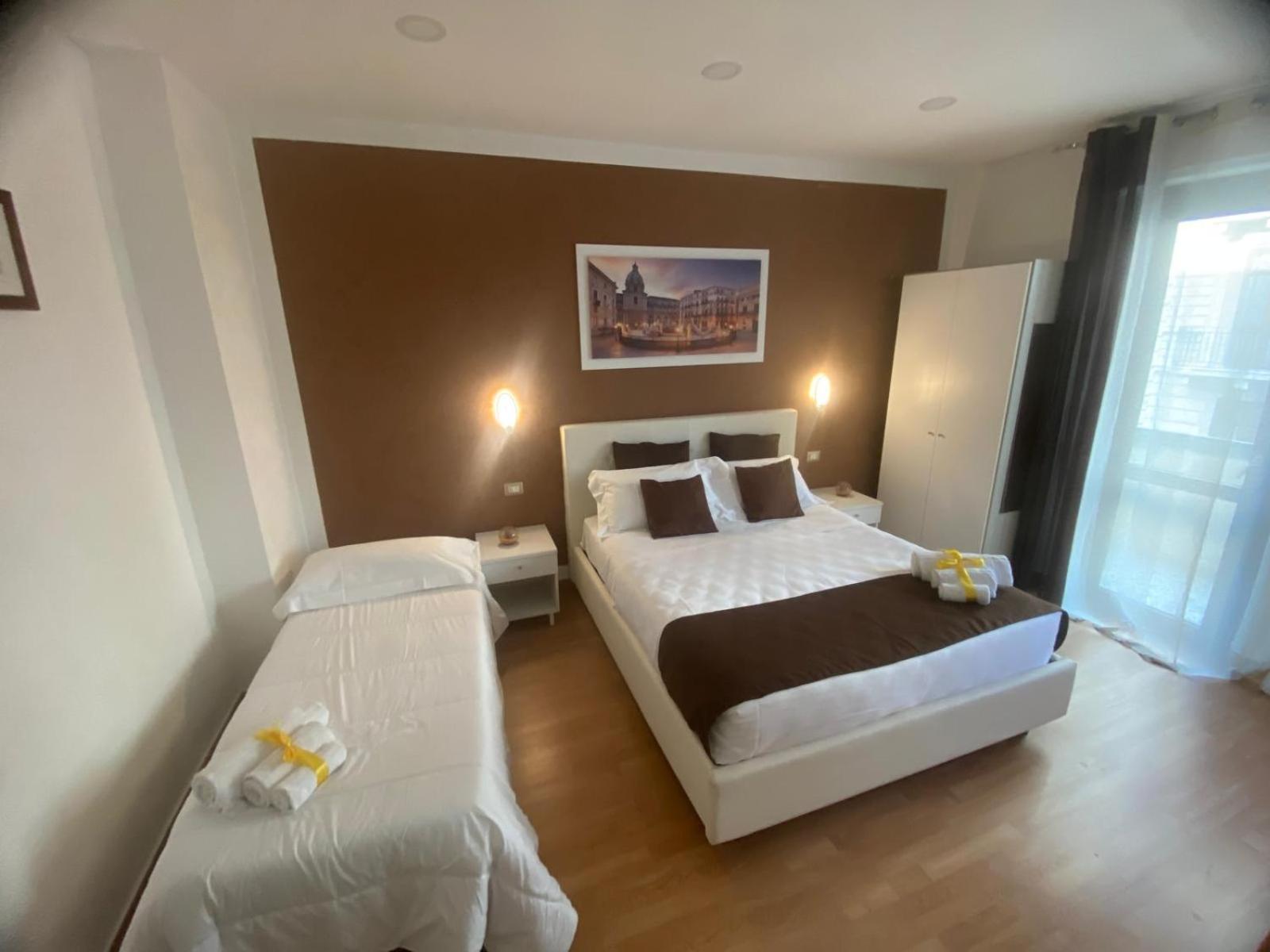 Politeama Center Bed & Breakfast Palermo Bagian luar foto